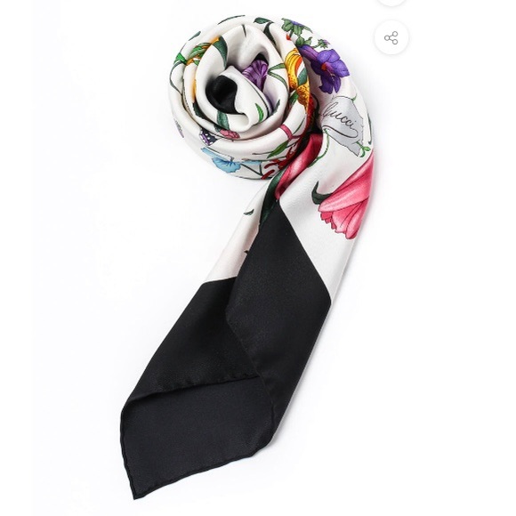 Gucci Black Flora II Silk Scarf NWOT - Picture 8 of 16